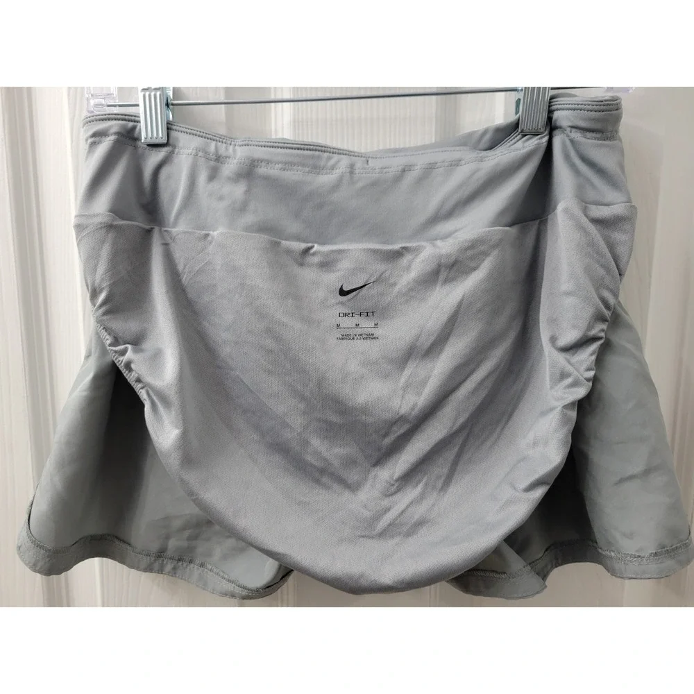 Nike Dri-Fit Womens Running Shorts Gray Size Medium Lined EUC
